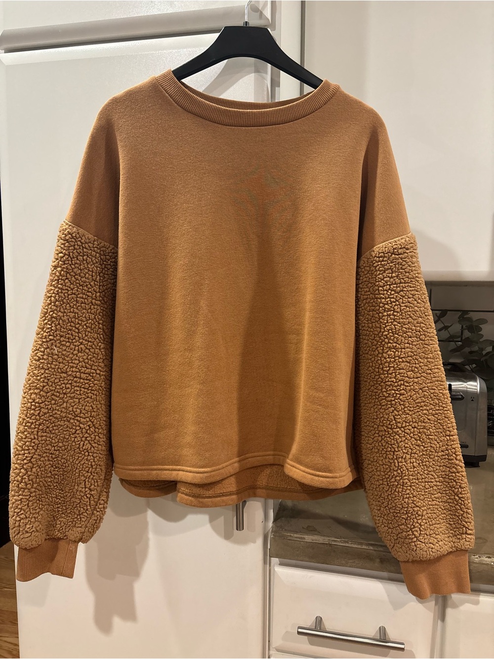 Mud Pie Sherpa-Sleeve Crewneck Sweater in Camel Brown